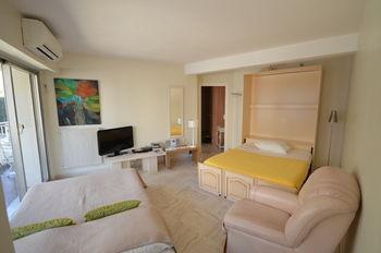 Riviera Vip Forville-Stanislas Cannes Exterior photo