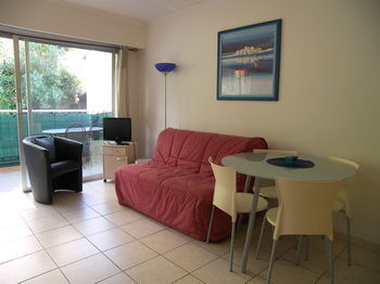 Riviera Vip Forville-Stanislas Cannes Exterior photo