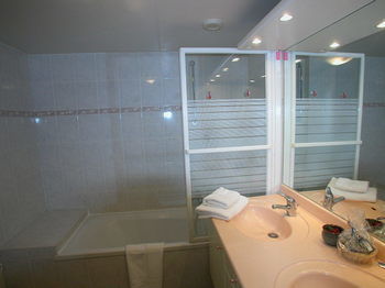 Riviera Vip Forville-Stanislas Cannes Exterior photo