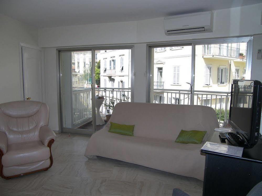 Riviera Vip Forville-Stanislas Cannes Exterior photo